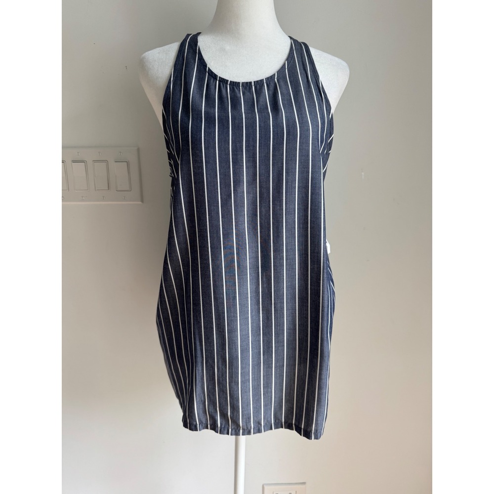 Old Navy Women Chambray Striped Sleeveless Keyhole Back Swing Tank Top Medium